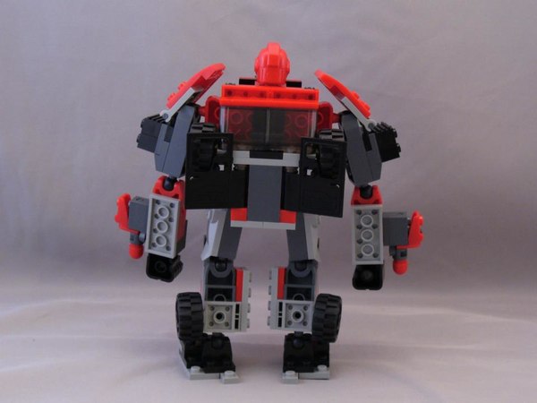 Transformers Kre O Toys R Us Exclusive Ironhide Image  (9 of 22)